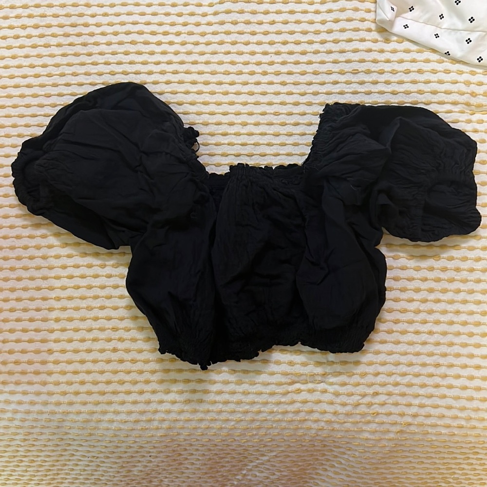 black crop top, puffy crop, from urban outfitters